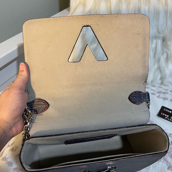 ✨SOLD✨Louis Vuitton Twist MM - Picture 9 of 15